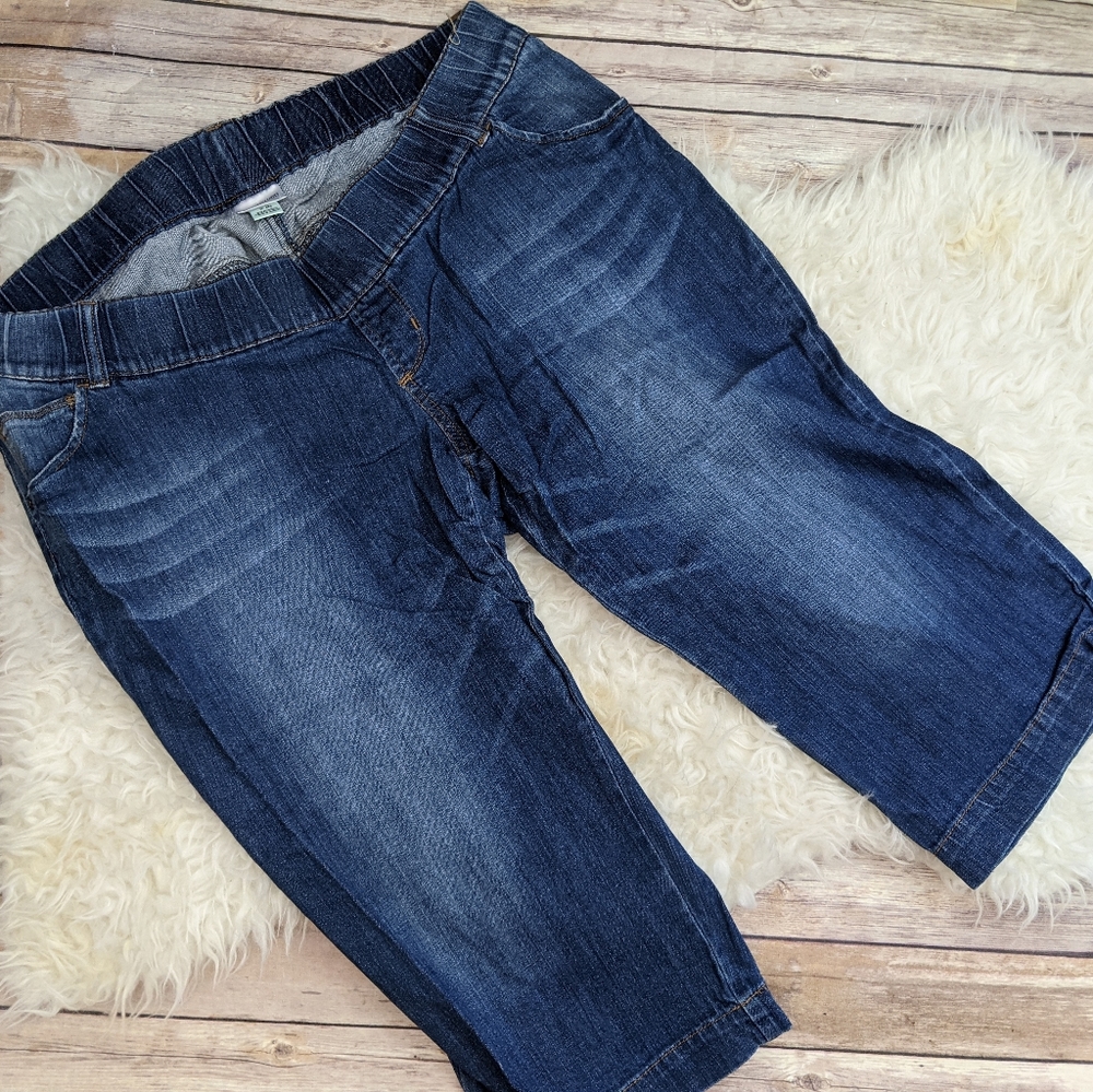 Motherhood maternity capri jeans